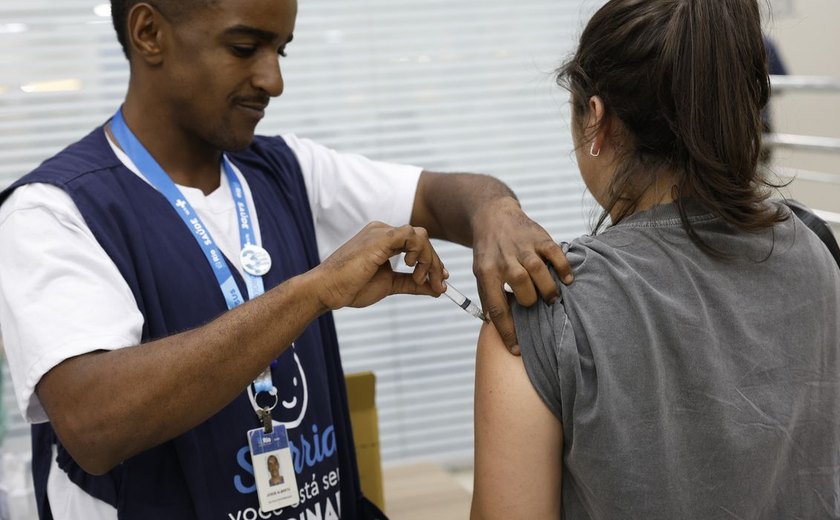 Brasil amplia vacinação contra hepatite A para usuários de PrEP