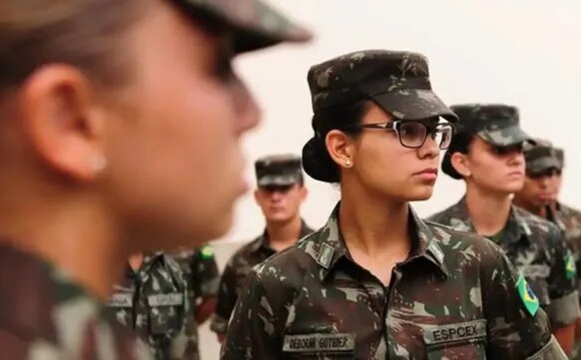 Forças Armadas e Governo em disputa sobre ingresso feminino nas carreiras militares