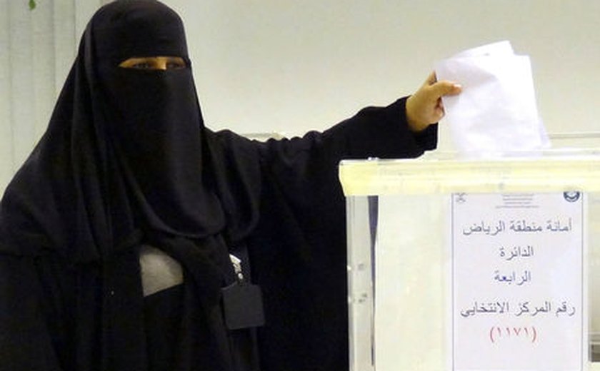 Pelo menos 13 mulheres foram eleitas para conselhos municipais na Arábia Saudita