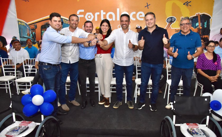 Prefeito Theobaldo Cintra entrega veículos e novas obras à população de Major Izidoro