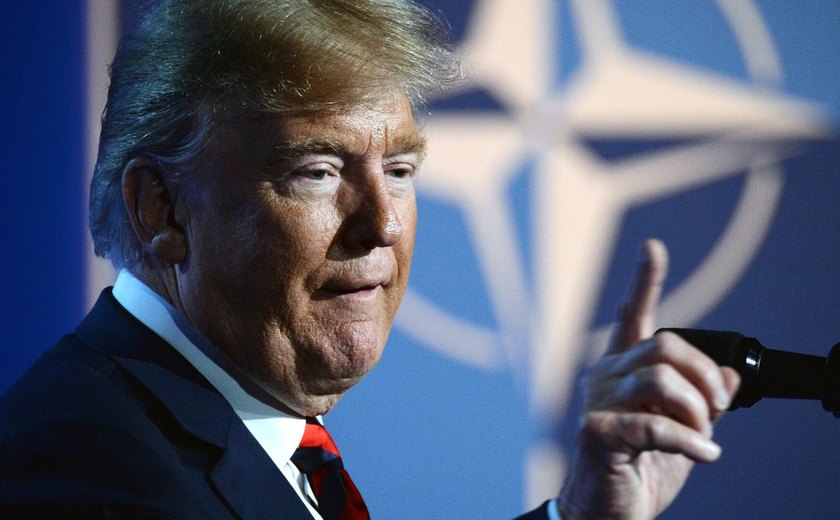Após conversa com Putin, Trump precisa sair da 'guerra por procuração' do Ocidente, diz analista