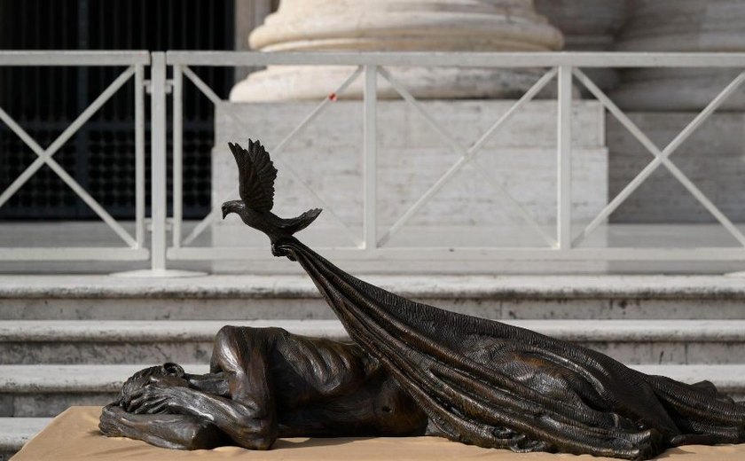 Obra que convida o mundo a cuidar dos sem-teto é abençoada pelo Papa