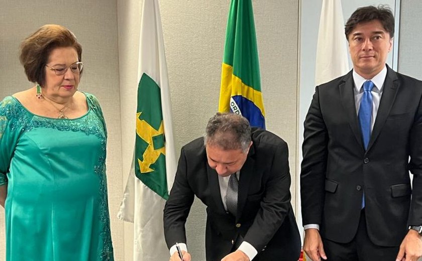 PGJ Márcio Roberto assina termo de cooperação com o Ministério da Justiça que permitirá intercâmbio de informações e ferramentas tecnológicas