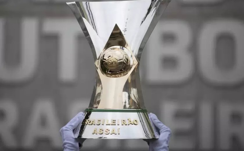 Brasileirão terá até sete estrangeiros em cada time e revisões do VAR no telão