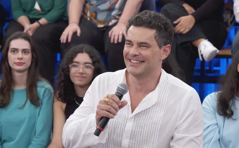 Carmo Dalla Vecchia fala sobre personagem gay