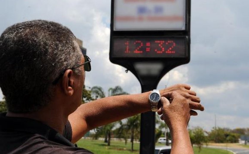 Governo desiste de prorrogação e horário de verão termina dia 22