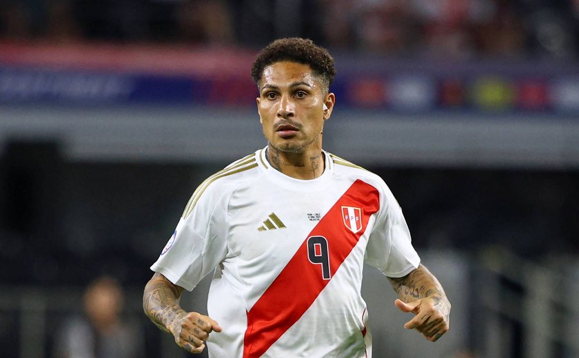 Alianza Lima, do Peru, anuncia contratação de atacante Paolo Guerrero, de 40 anos