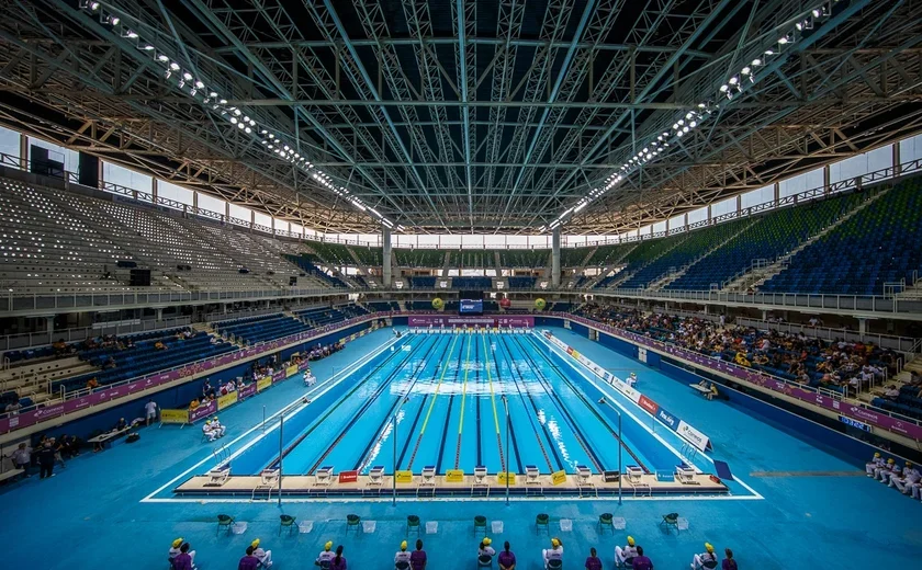 Legado x 'fiasco': com presença de Macron, Paris inaugura centro aquático de quase R$ 1 bilhão sem piscina olímpica