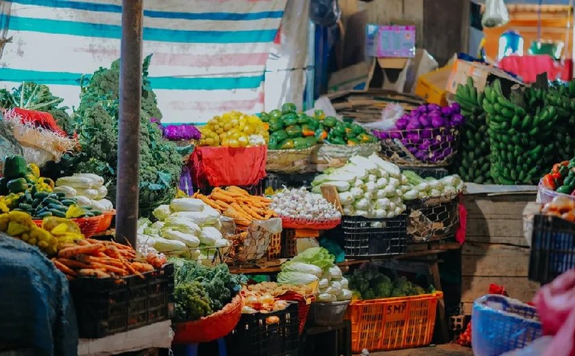 Grupo Alimentos e Bebidas sobe 0,59% e gera o maior impacto no IPCA de janeiro