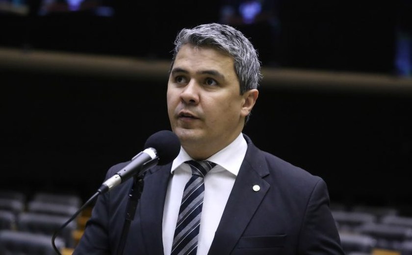 Comissão aprova vaga preferencial de estacionamento para pessoas com autismo