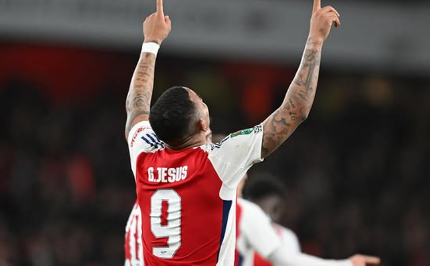 Gabriel Jesus marca três gols e garante o Arsenal na semifinal da Copa da Liga Inglesa