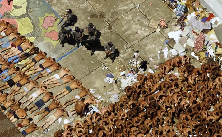Massacre do Carandiru: após validar perdão de Bolsonaro, TJ-SP extingue penas de PMs