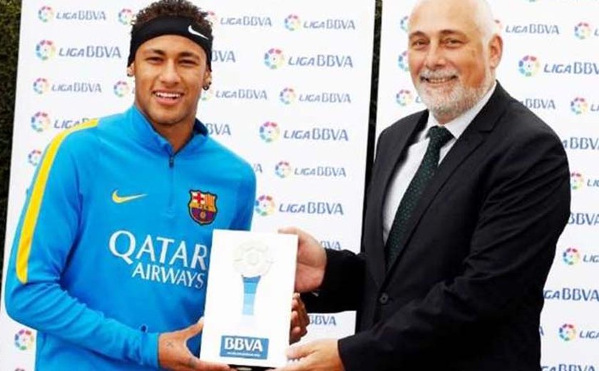 Neymar é o 1° do Barça a ser jogador do mês do Espanhol