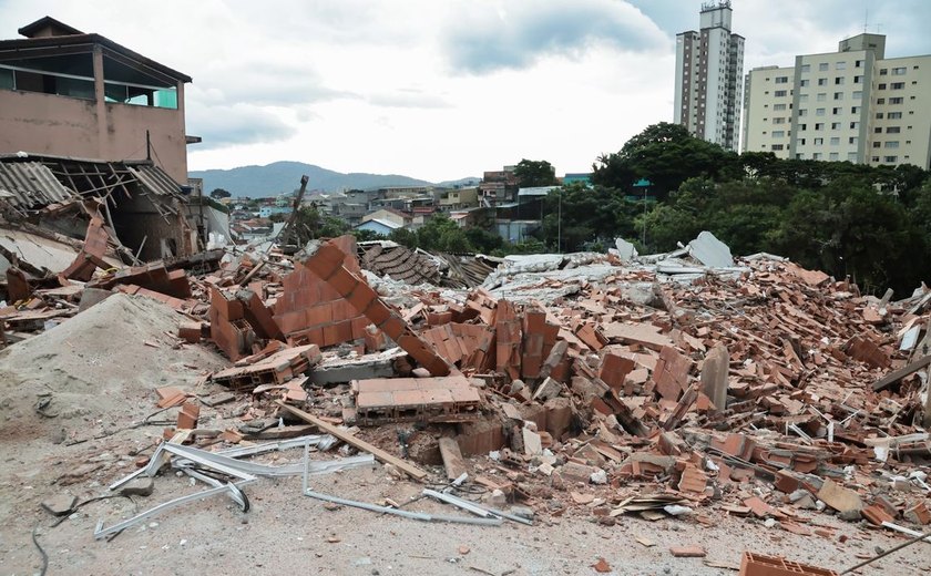 Prédio em construção que desabou em São Paulo estava irregular