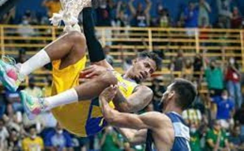 Brasil supera Uruguai e mantém os 100% de aproveitamento com o técnico Gustavinho