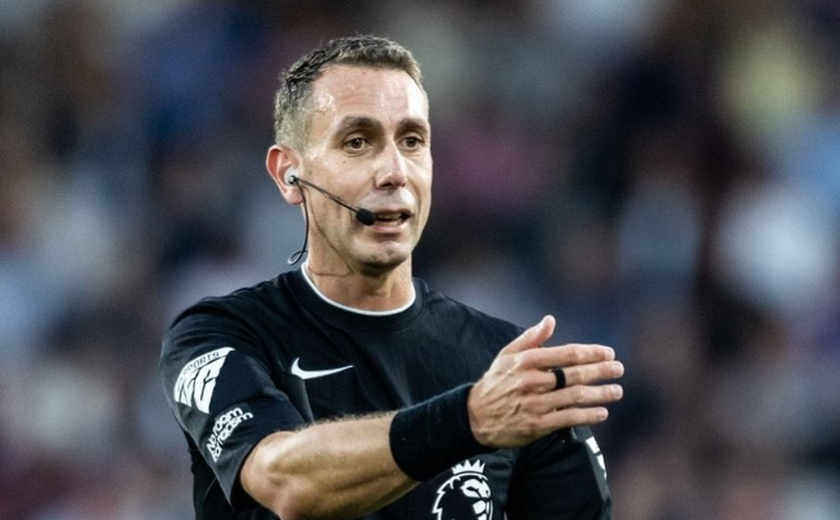 Ex-árbitro David Coote é alvo de denúncia por conduta imprópria após ataque a Klopp