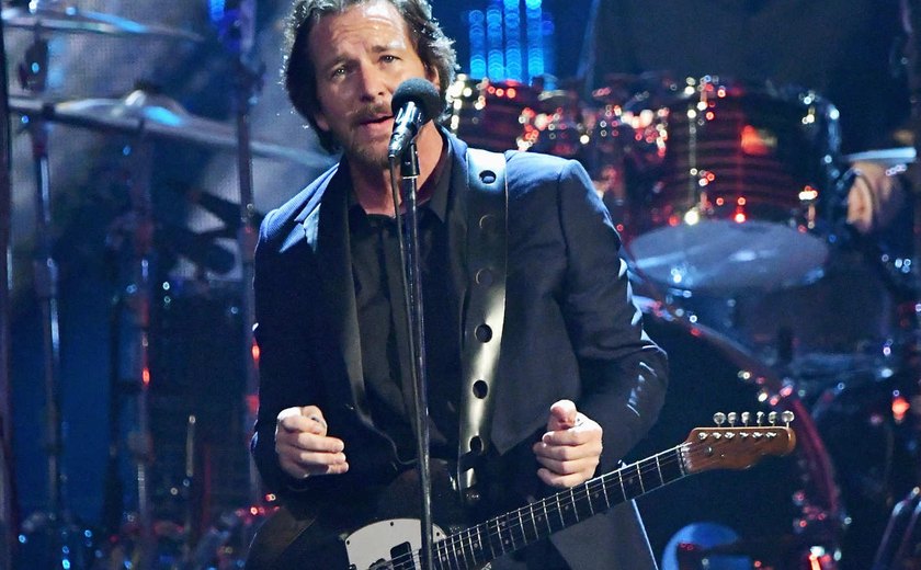 Pearl Jam volta a fazer shows e traz o guitarrista Josh Klinghoffer