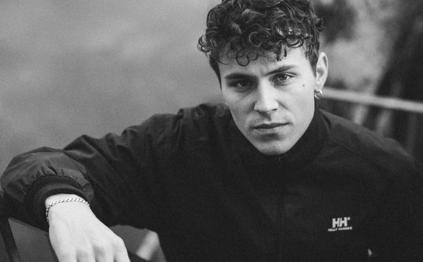Arón Piper, o Ander de ‘Elite’, gravará música com Kevinho e Jottapê