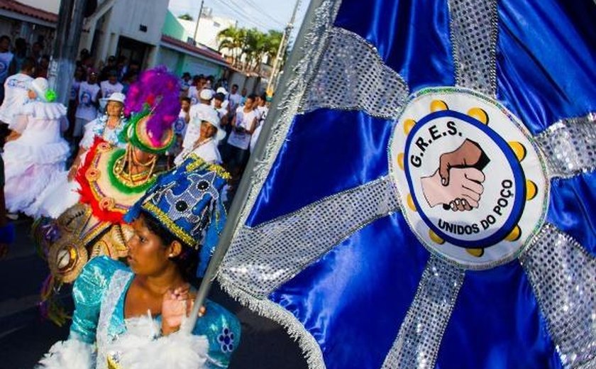 Tradição das Escolas de Samba anima o IZP na Folia desta quinta-feira
