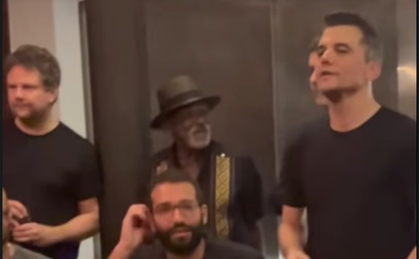 Wagner Moura, Humberto Carrão e Selton Mello curtem samba juntos no Rio; veja vídeo