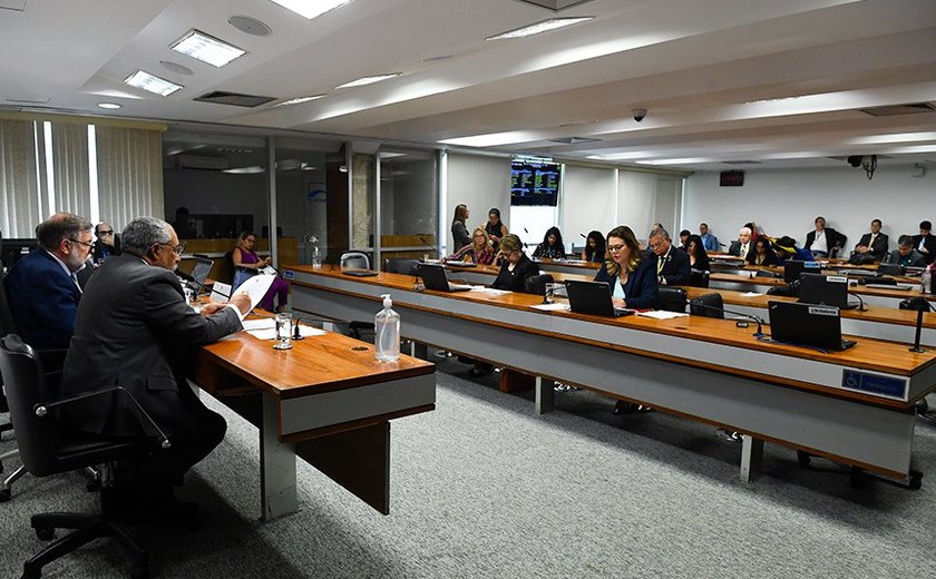 CDH avalia oferta de cestas básicas para mulheres vítimas de violência