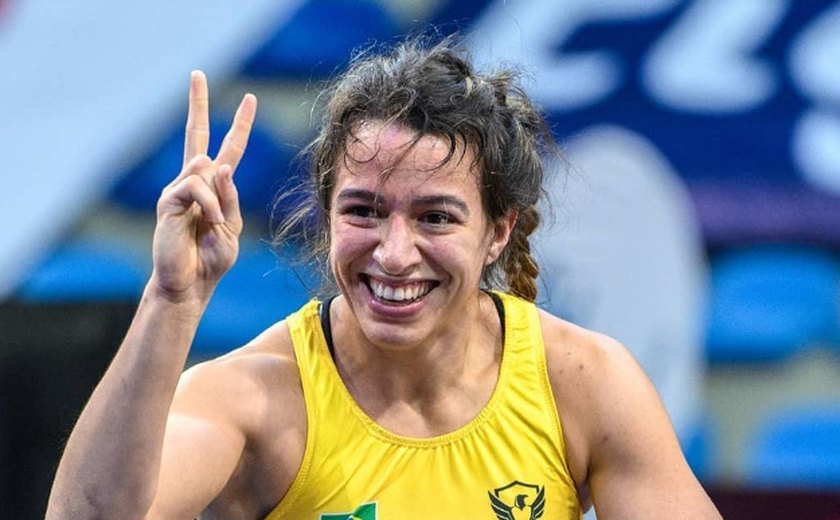 Giullia Penalber conquista ouro no wrestling; Babi e Duda brilham na ginástica rítmica no Pan