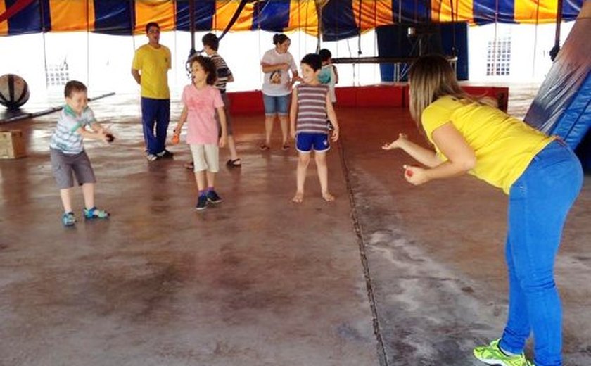 Arapiraca: Aulas de circo ajudam desenvolver crianças com autismo