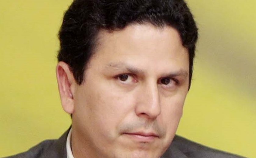 Aliados de Doria cobram posição de Bruno Araújo contra ‘golpe’