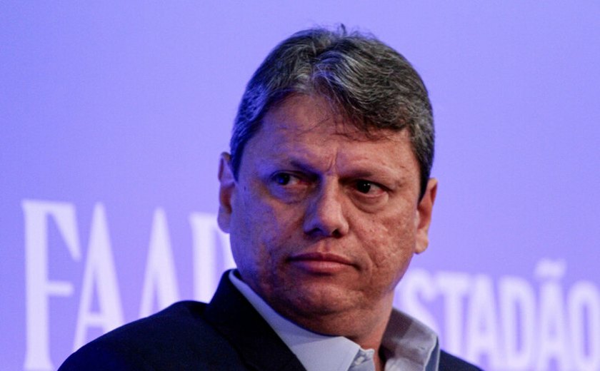 Tarcísio diz que ‘pobre não sabe o que é direita ou esquerda’ na política