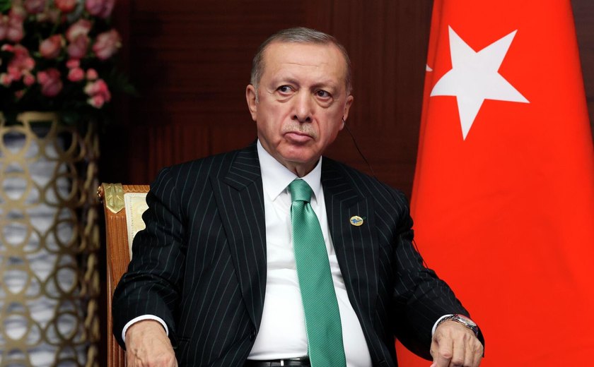 Erdogan diz a Putin que está pronto para sediar as negociações entre Rússia e Ucrânia