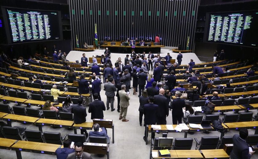 Câmara pode votar proposta que reorganiza carreiras do Executivo