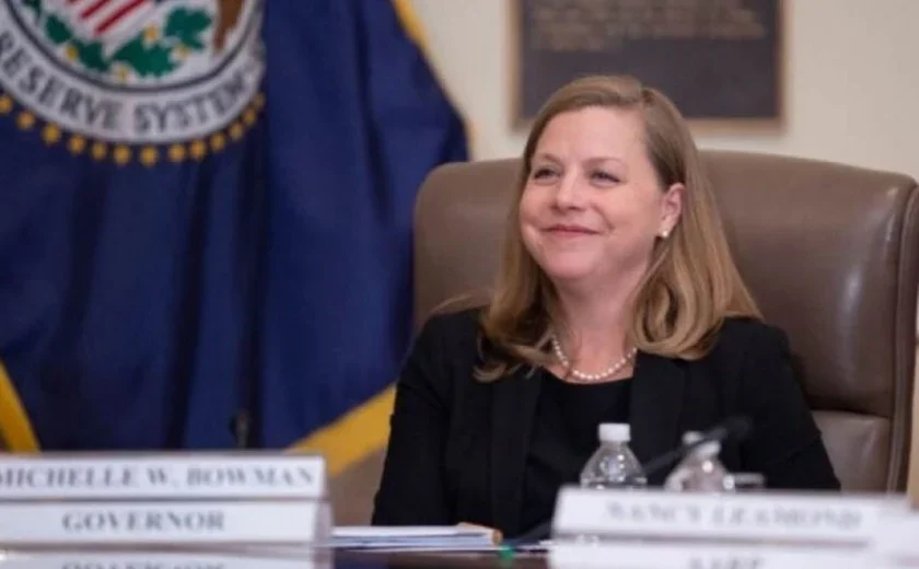 Michelle Bowman toma posse como vice-presidente de Supervisão do Fed e vai liderar regulação
