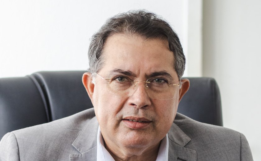 Advogado Adeilson Bezerra defende uma nova Constituição Federal