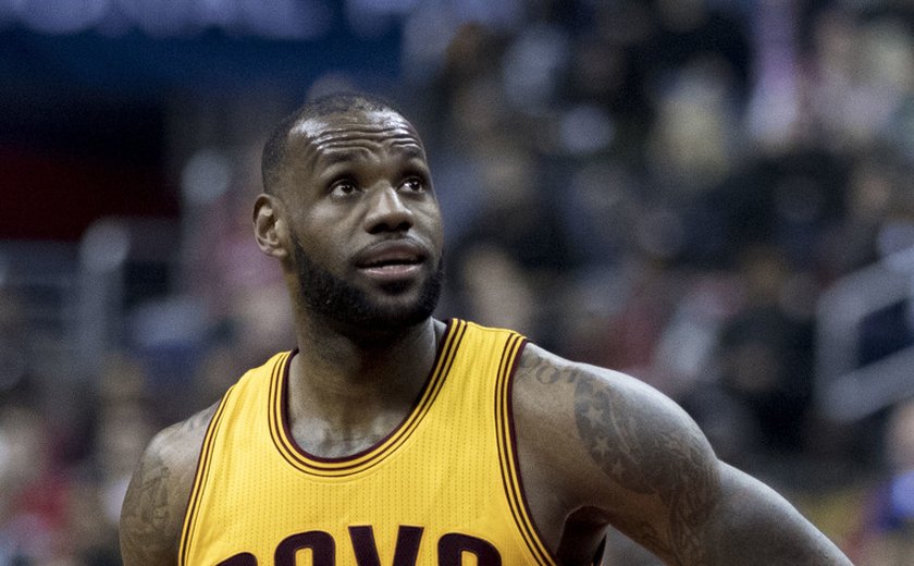 LeVert reencontra Pacers e brilha no fim para garantir vitória dos Cavaliers