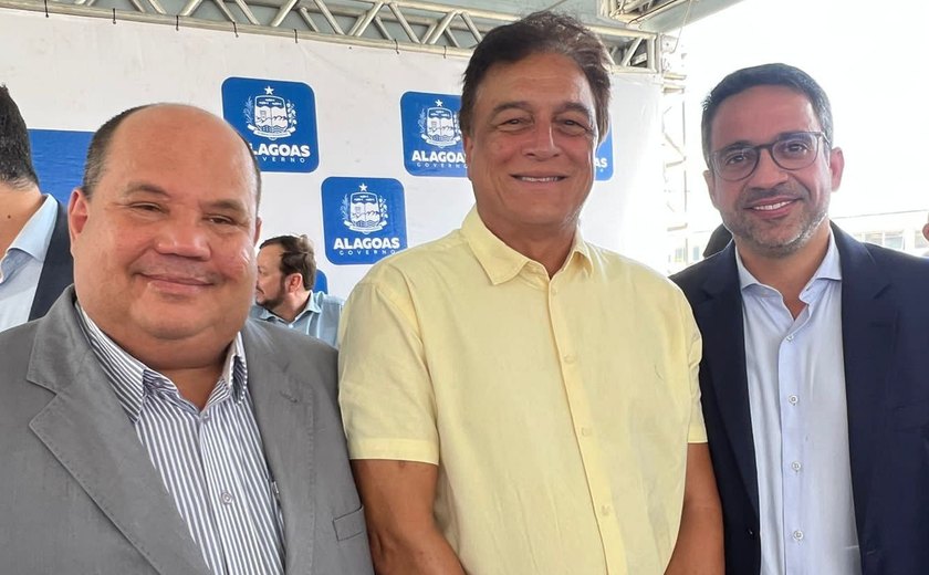 Deputado Galba Novaes prestigia inauguração do primeiro Ambulatório de Oftalmologia do estado