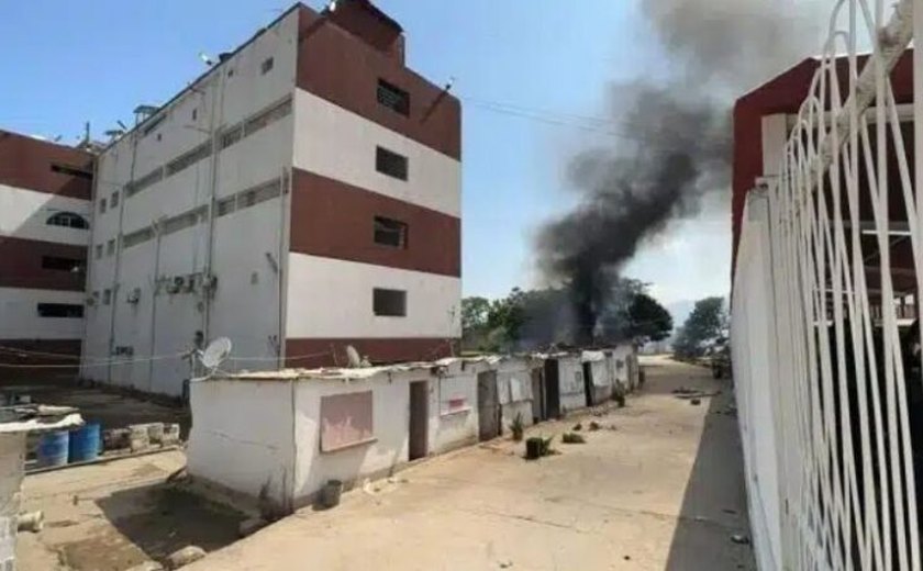 Detentos em prisões venezuelanas encerram greve de fome, segundo ONG