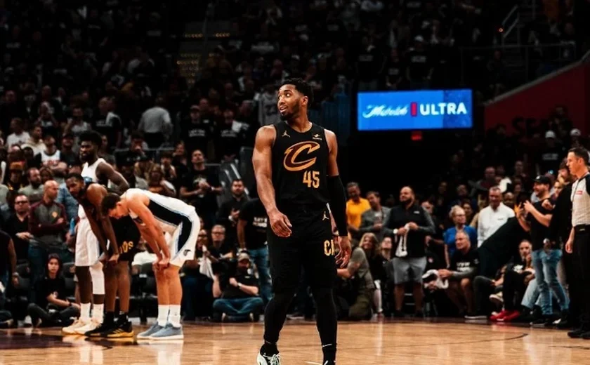 Boston joga como campeão e encerra invencibilidade de 15 jogos dos Cavaliers na NBA