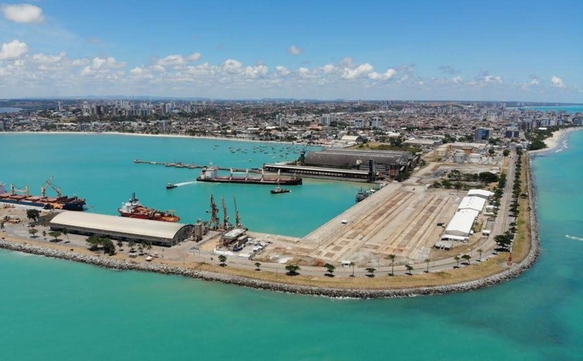 Porto de Maceió assina contrato de operação offshore