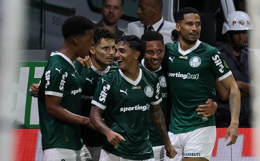 FPF libera áudio do VAR de Palmeiras x São Paulo sobre lance de pênalti polêmico