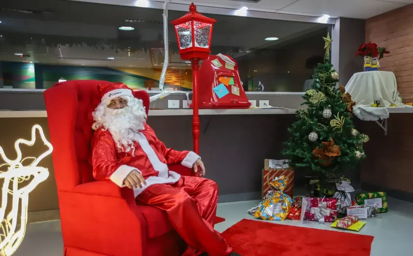 Papai Noel é alvo de assaltantes em Guarujá, no litoral de SP