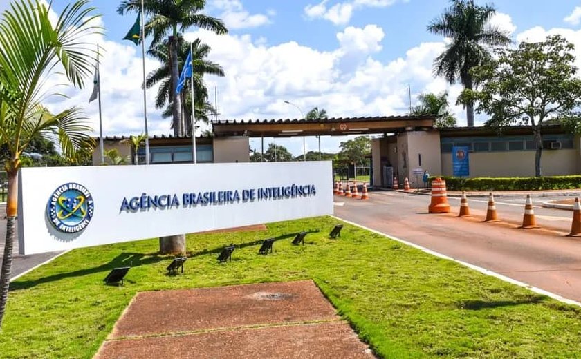 Atual diretor da Abin sabotou investigação sobre espionagem no governo Bolsonaro, diz PF