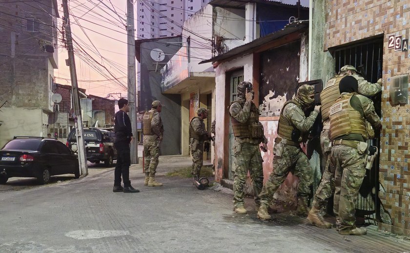 Polícia Civil prende membros de facção criminosa em megaoperação