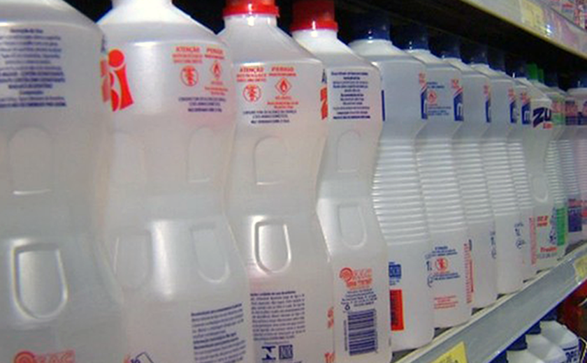 Com o fim da venda do álcool 70%, qual é o melhor produto para higienizar as mãos e superfícies?