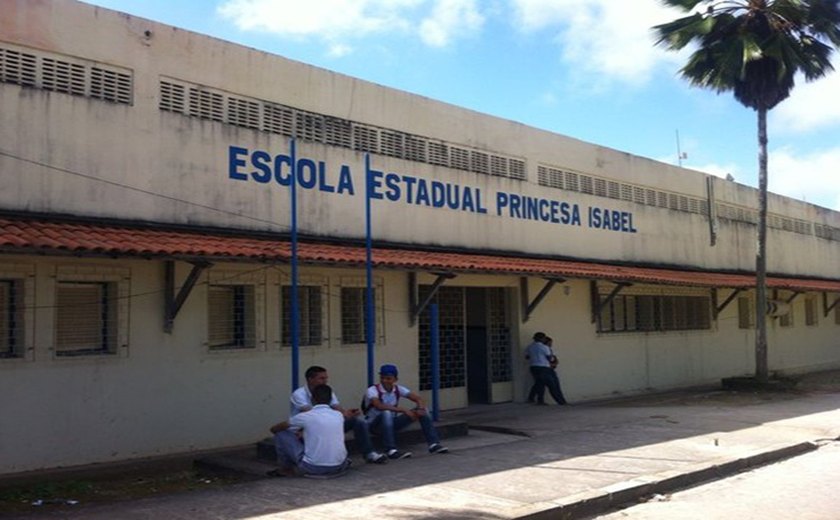 Escolas públicas são invadidas e têm bombas de água furtadas em Maceió