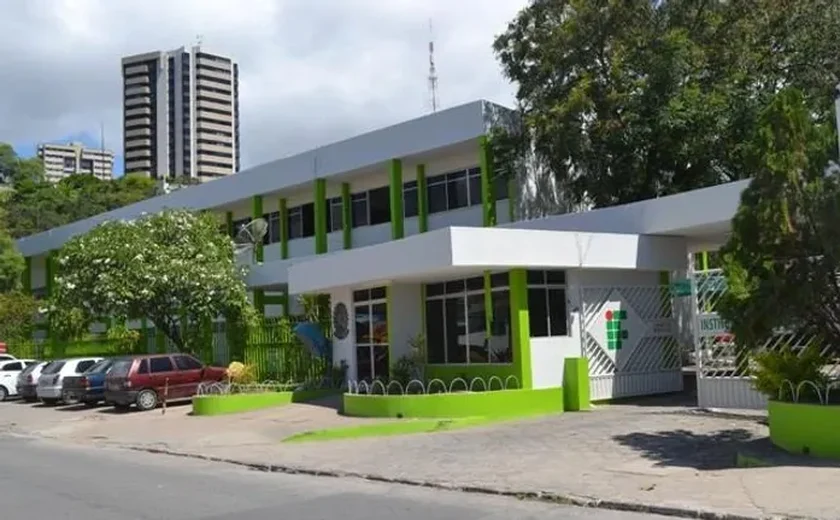 Ifal Maceió suspende aulas nesta terça-feira (20) devido a alerta máximo de chuvas