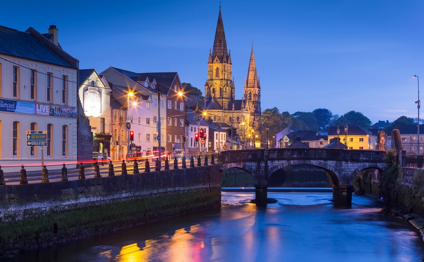 Irlanda faz exumação de restos mortais de quase 800 bebês achados em lar para mães solteiras