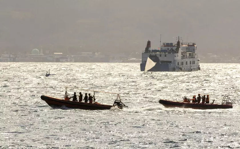 Naufrágio em Bali mata ao menos 5 e deixa dezenas de desaparecidos