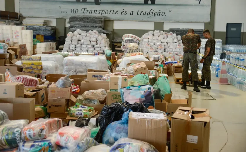 AGU pede que plataformas apaguem fake news sobre doações ao RS