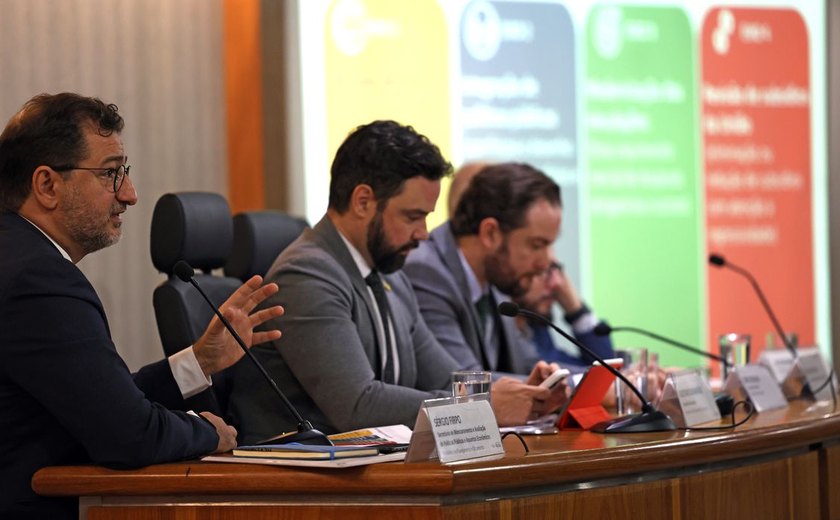Equipe econômica detalha medidas para cortar R$ 26 bi em gastos