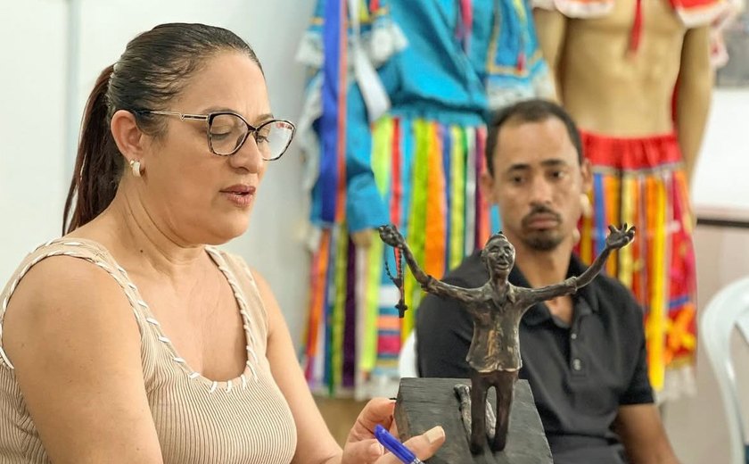 De Limoeiro de Anadia para o mundo: artistas locais se preparam para a FEIRARTE 2025